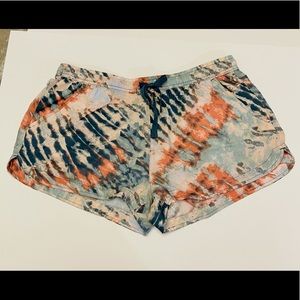 SO Tie dye shortie